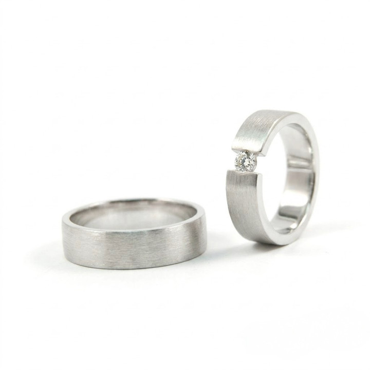 Aliança d'or blanc amb diamant
