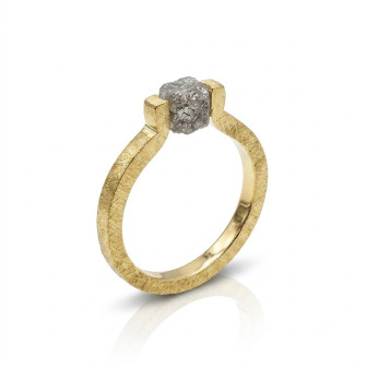 Anell d'Or Quadrat amb Diamant en Brut | OMEGA