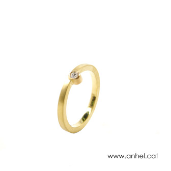Aliança d'or amb diamant
